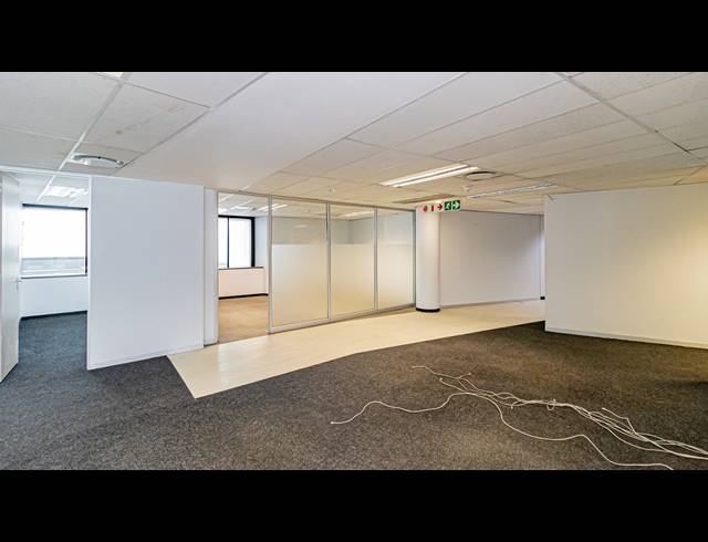 3,330M² OFFICE TO LET IN ROSEBANK